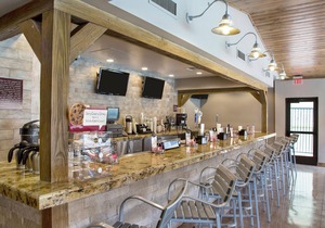 Escape to Luxury at Desert Club Resort - Your Ultimate Desert Oasis Awaits