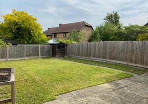 Exclusive Homely Cambridge 4 bed house with free parking, big garden and sleeps 10