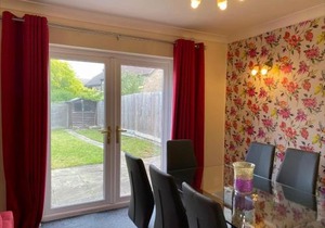 Exclusive Homely Cambridge 4 bed house with free parking, big garden and sleeps 10