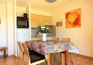 F2 Air-conditioned apartment for 2 to 4 people