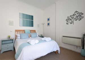 Fabulous Beachside Apartment REFURBISHED opposite beach sea views and the castle