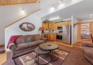 Fall River Hideaway Fireplace Close to RMNP
