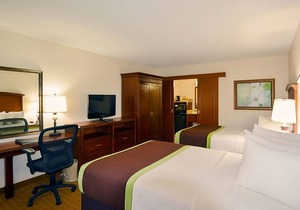 Family and Friends Vacation! 2 Awesome Units, Near Disney Springs, Shuttle