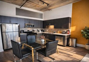 Family Friendly 2BR South Loop Suite with Optional Parking and Gym Access Sleeps up to 8 Near McCormick Place and Soldier Field