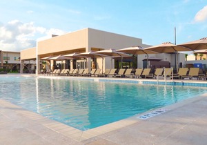 Family friendly 3B/R Near Disney Free Parking, Free Wi-Fi with Pool
