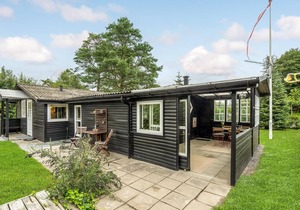 Family friendly and cozy cottage.