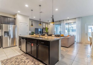 Family Fun! Lazy River, Pool & Disney 15 Min Away