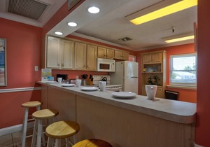 Fantastic Beachfront Resort. Roomy and Comfortable. Take a Stroll along Beach or Lounge at the Pool.