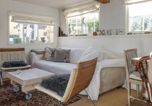 Fantastically inviting vacation home in the cozy listed area near the harbor.