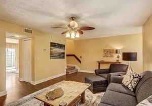 Fernandina Shores Condo with Private Balcony and Access to Pool