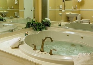 Finish summer off at a vacation paradise. Minutes from the National Park.