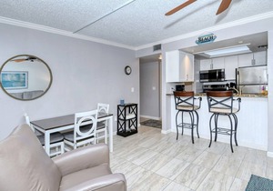 Firethorn 822 - 2 Bedroom Condo with Private Beach with lounge chairs & umbrella provided, 2 Pool.