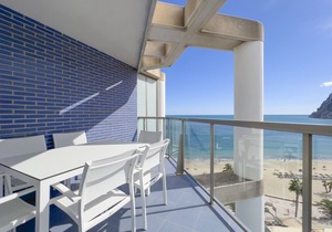 First line/Wifi/Spa/Seaviews/Heated pool/Pets