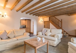 FISHERMAN'S COTTAGE, pet friendly in Seahouses