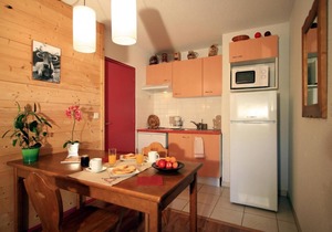 Fitness, swimming pool, terrace, balcony, parking, tv, ski locker, 25m², Cauterets
