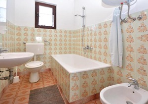 Five-Bedroom Holiday Home in Posedarje-Podgradina