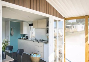 Flower Camping Le Tiradou * - Mobil-Home Comfort Loggia 28m2 (2 bedrooms) + Integrated terrace 7,30m2 4 people