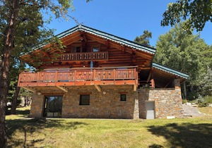FONT ROMEU/PYRENEES2000 CHALET CLASS 4 * STARS ON 1200 m2 MAGNIFICENT VIEW