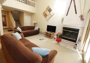 Forest Ridge 4 Bedroom Townhome minutes to Loon!