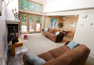 Forest Ridge 4 Bedroom Townhome minutes to Loon!