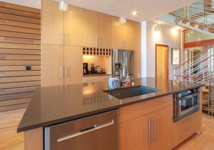 FOUR - River View, Hot Tub, Luxurious Downtown Loft!