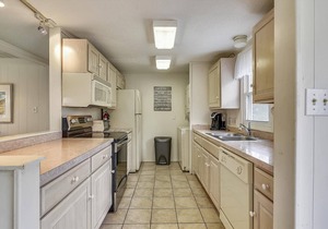 FREE ACTIVITIES INCLUDED! Located only steps from the beautiful beaches of South Bethany - 5 bedroom, 3 bath cottage