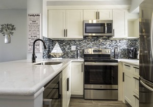 🐳FREE Parking 2 Bedroom Famous Waikiki Condo