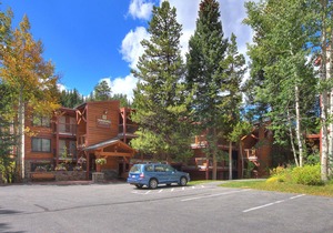 FREE SkyCard Activities - Top-Floor, Vaulted Ceilings, Pool/Hot Tubs - Tannenbaum By The River