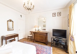 French-style Allure in Saint-Germain des Prés, by Veeve