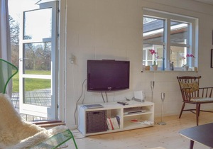 From this cottage you can easily reach the sea on foot.