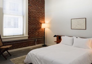 FRONTDESK Spacious 2 BR Apt in Downtown STL