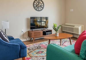 Frontdesk | Stylish 1BR Apt Near Theater