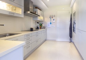 Frontline beach apartment in Guadalmansa Playa