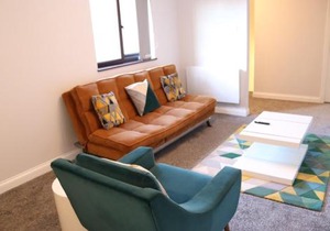 Garland Modern Apartment with Private Garden & Parking Dartford 5
