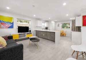 Gated Parking 4 Bedroom 2 Bath | Design District 10Min to beach