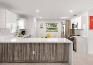 Gated Parking 4 Bedroom 2 Bath | Design District 10Min to beach