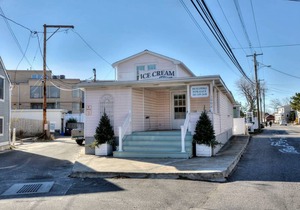 Gem by the Long Island Sound