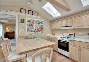 Gem by the Long Island Sound