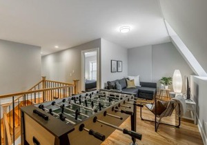 Go Grand in This Massive Old Town Mansion - Sleeps 22! apts