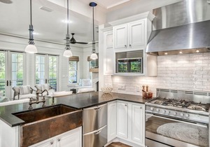 Golf Cart! Great Amenities! 5 Adult Bikes! Professionally Decorated!