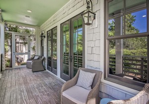 Golf Cart! Great Amenities! 5 Adult Bikes! Professionally Decorated!