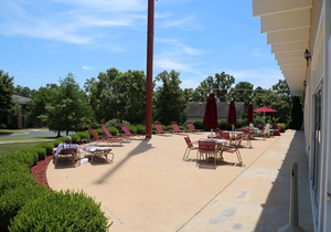 Golf course drive Branson Surrey w/ master hot tub! July 1-5, 2022