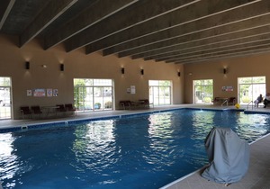 Golf course drive Branson Surrey w/ master hot tub! July 1-5, 2022