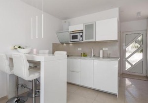 Gorgeous Apartment In Stinica With House Sea View