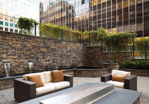 Gorgeous Ballston 1BR w/W/D, Gym & Pool, near Metro, by Blueground