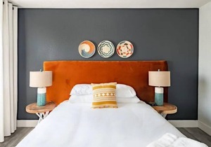Gorgeous CozySuites in Camelback w/pool, parking! 09