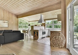 Gorgeous home in Humble with sauna