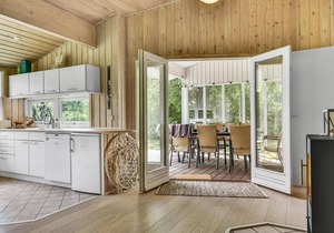 Gorgeous home in Humble with sauna