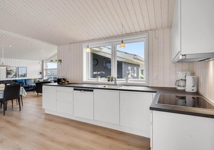 Gorgeous home in Løkken with sauna