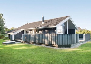 Gorgeous home in Sydals with sauna